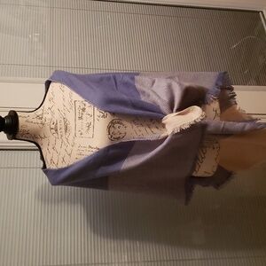 Lady's Scarf Light Blue/Beige